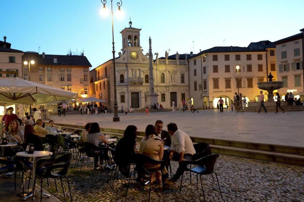 Le Case Di Sara Parking And Two Rooms In The Historic Center Udine Dış mekan fotoğraf